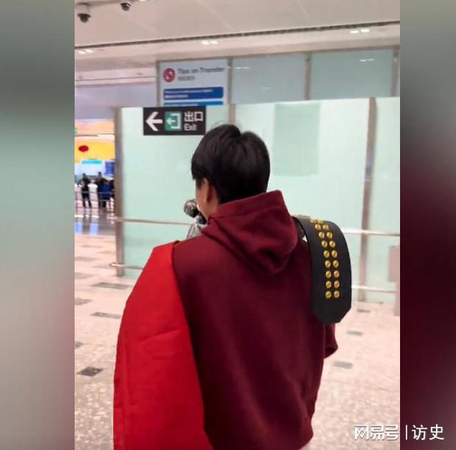 的细节苏亚雷斯的丈夫也在台下还向她使眼色尊龙凯时人生就是搏平台张伟丽分享比赛时(图4)