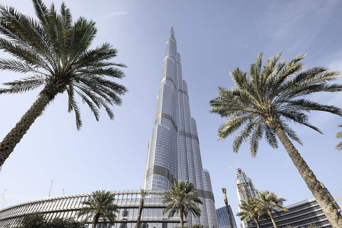 村到世界最壕城市迪拜究竟是如何逆袭的？尊龙AG人生就是博短短20年从沙漠小渔(图18)